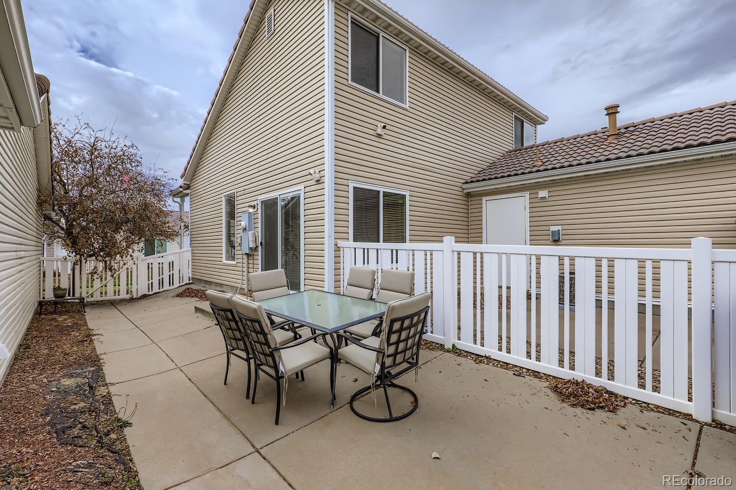 MLS Image #14 for 20644 e 47th avenue,denver, Colorado
