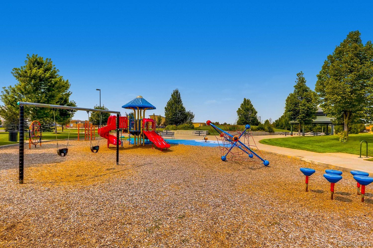 MLS Image #19 for 20644 e 47th avenue,denver, Colorado