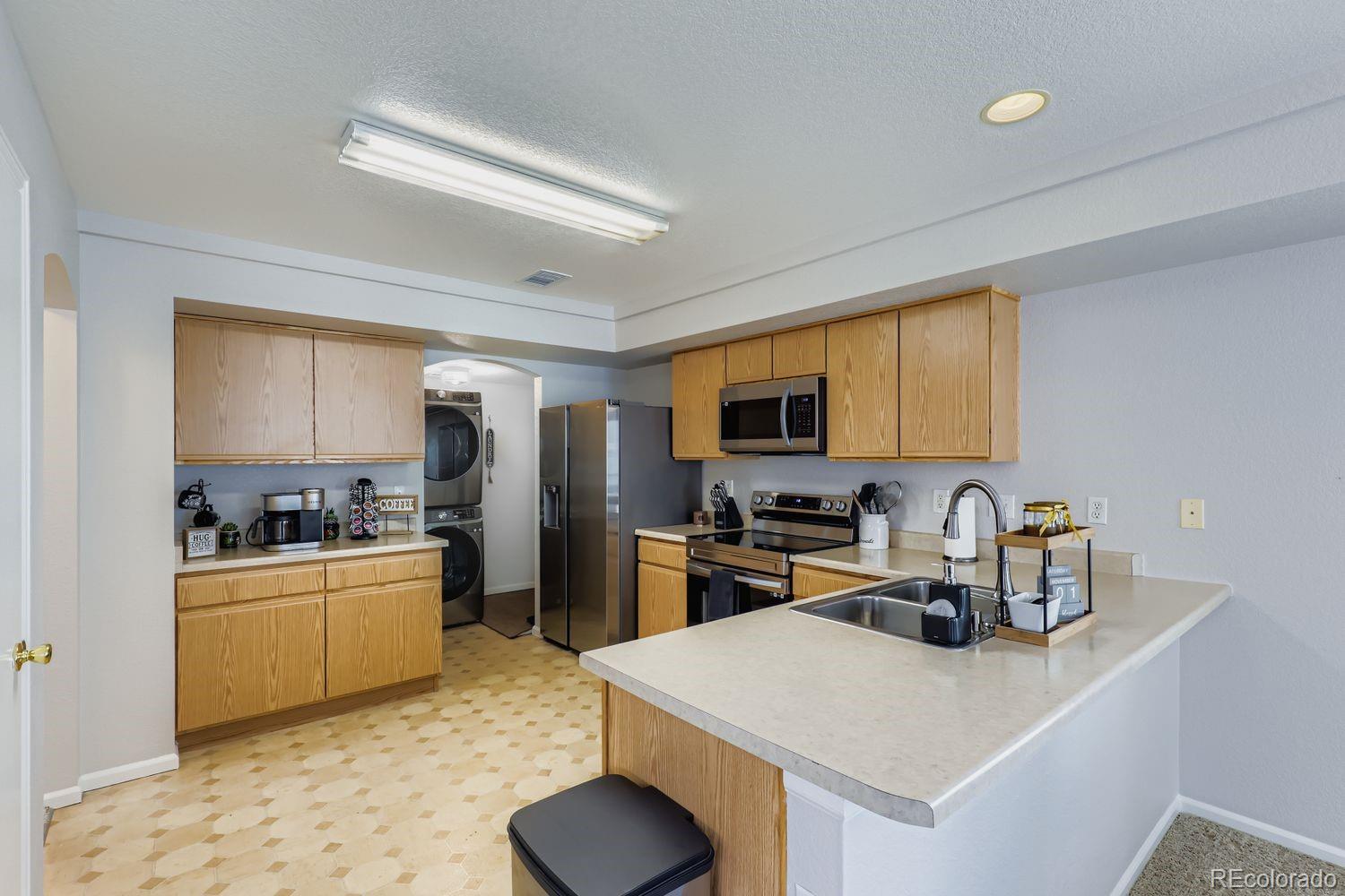 MLS Image #6 for 20644 e 47th avenue,denver, Colorado