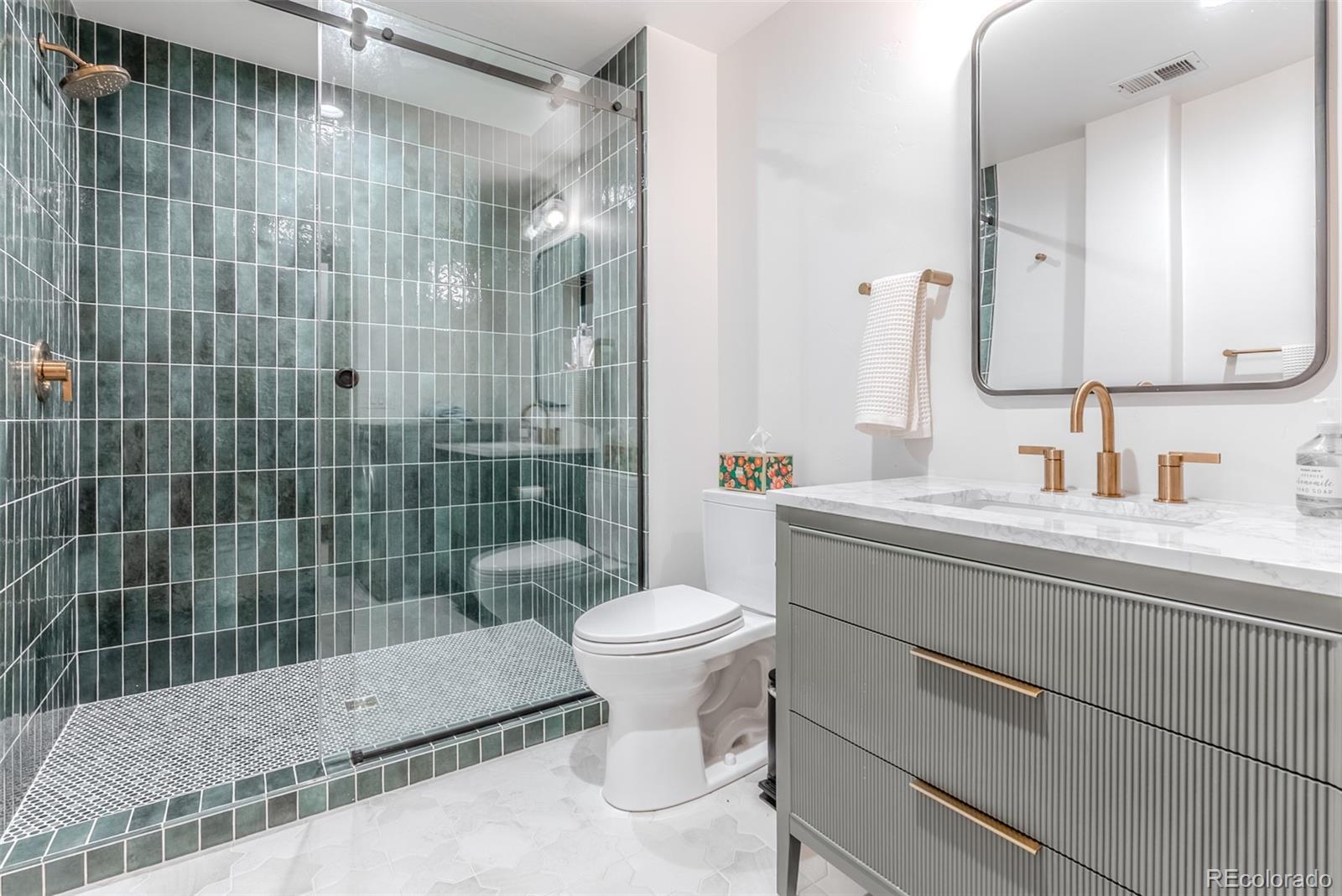 MLS Image #29 for 2515 s fillmore street,denver, Colorado