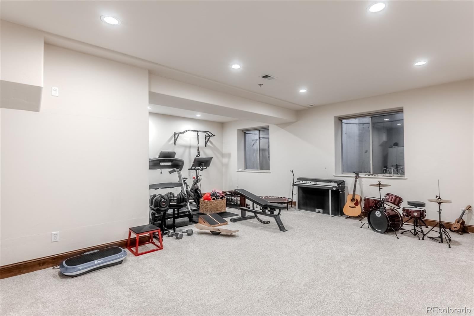 MLS Image #30 for 2515 s fillmore street,denver, Colorado
