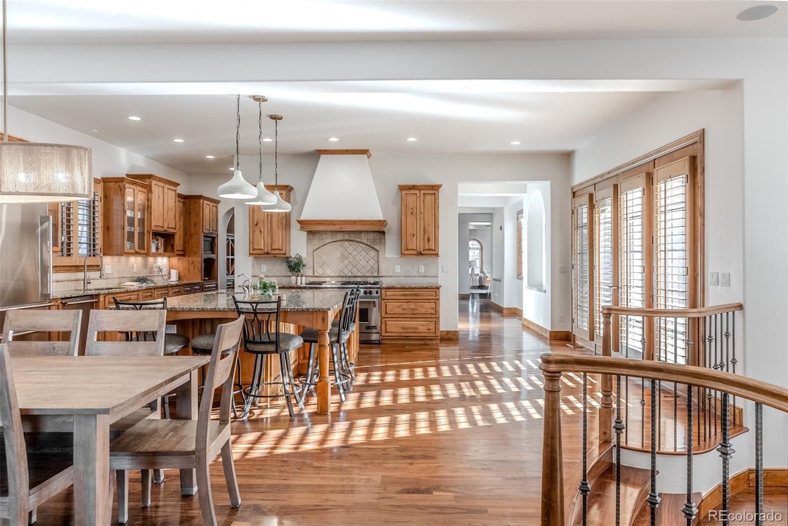 MLS Image #7 for 2515 s fillmore street,denver, Colorado