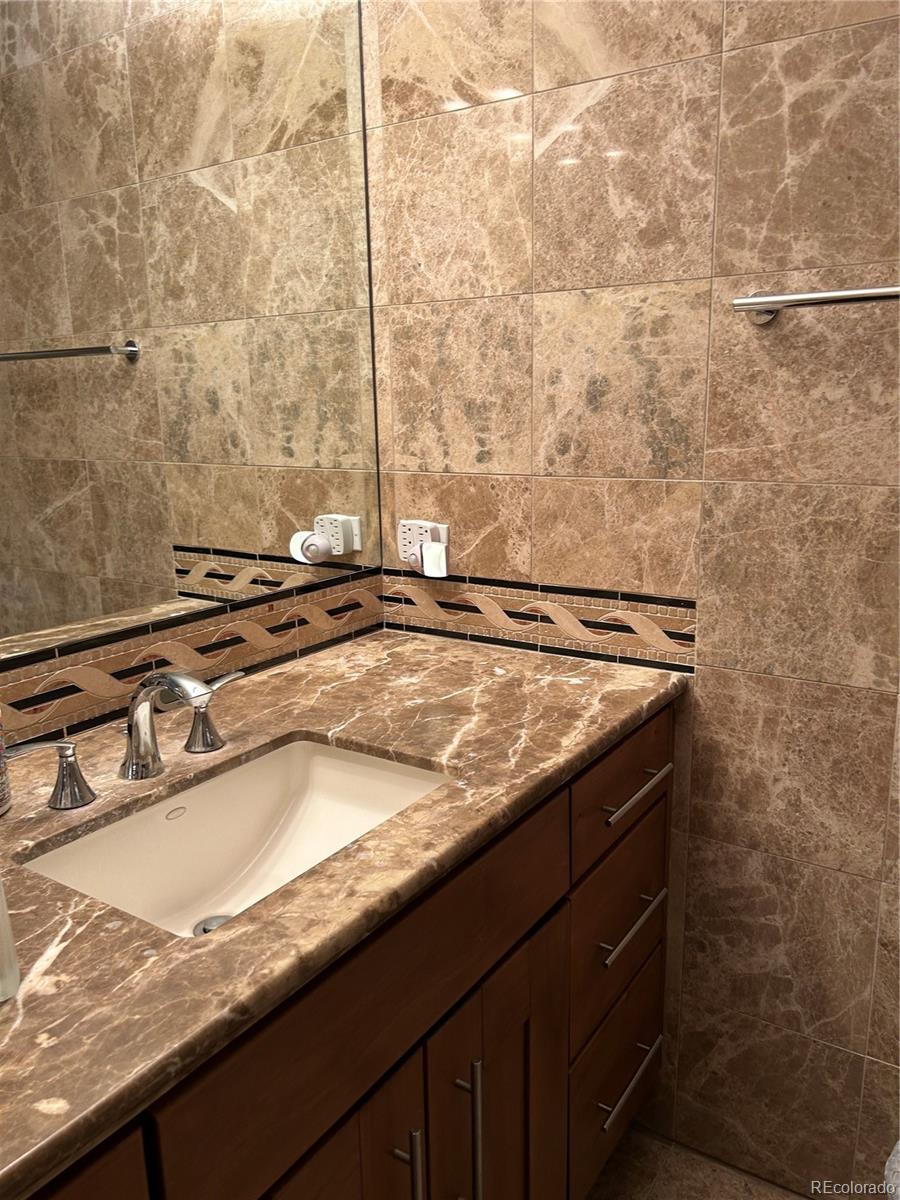 MLS Image #11 for 1625  larimer street 905,denver, Colorado