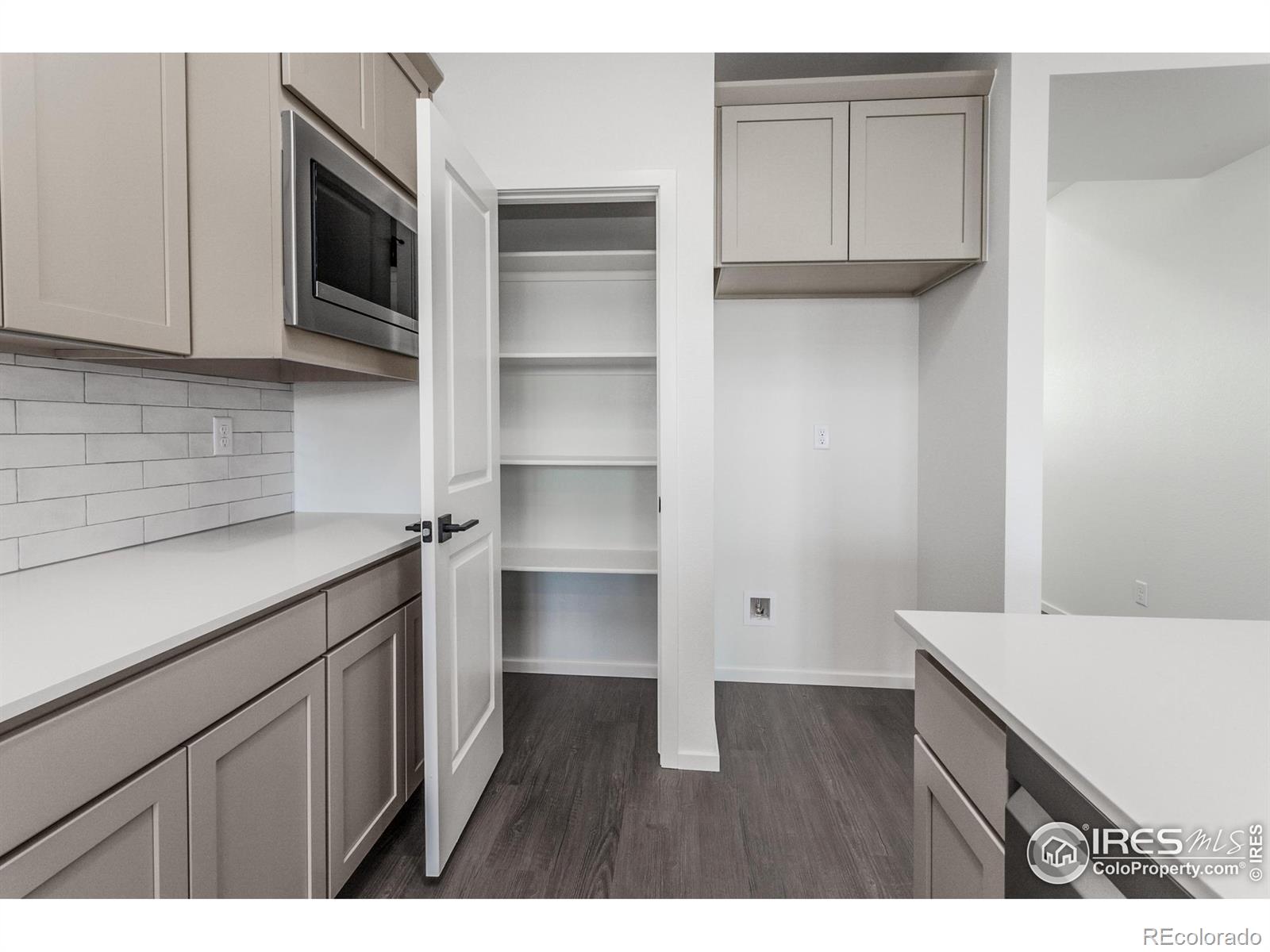 MLS Image #14 for 768  chatter road,windsor, Colorado