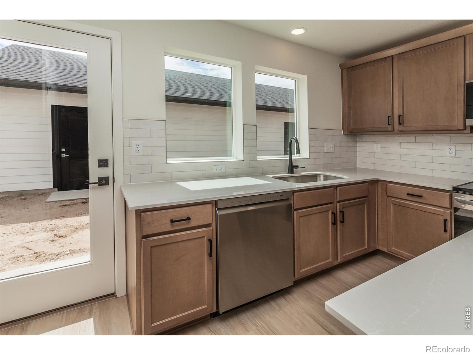MLS Image #12 for 945  trumpet lane,windsor, Colorado