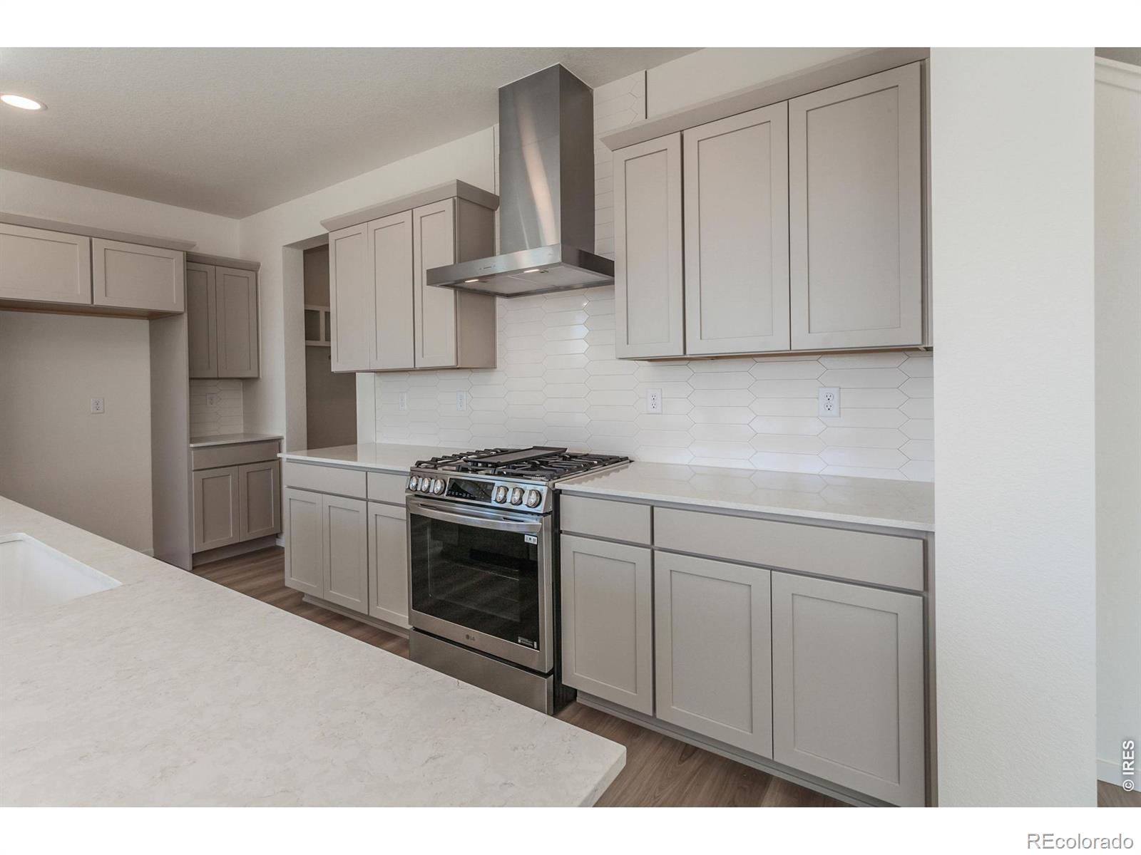 MLS Image #11 for 6079  red barn road,timnath, Colorado