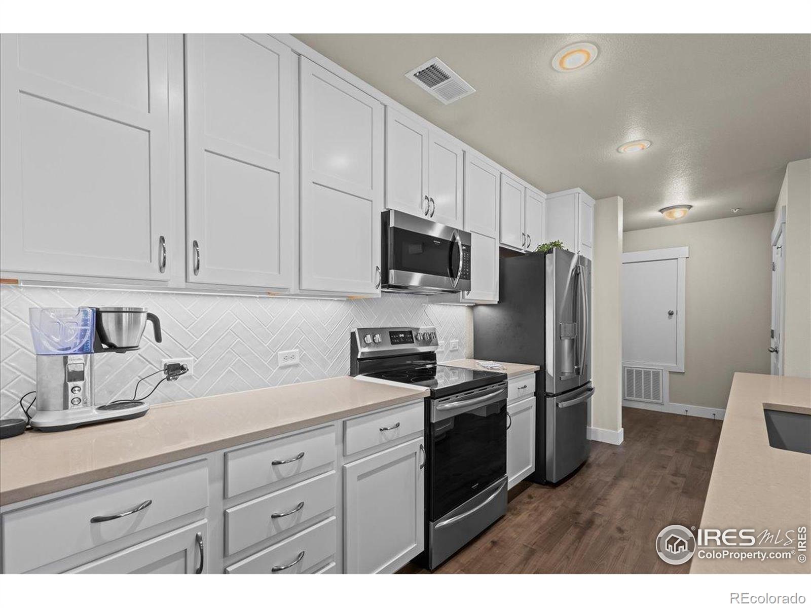 MLS Image #10 for 4622  hahns peak drive,loveland, Colorado