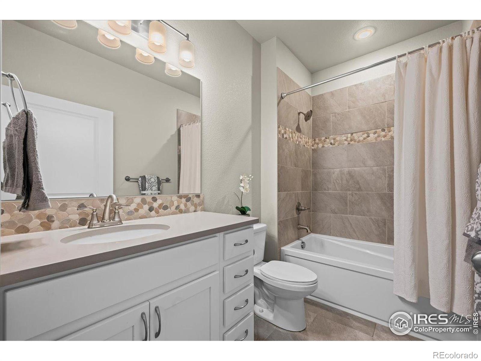 MLS Image #19 for 4622  hahns peak drive,loveland, Colorado