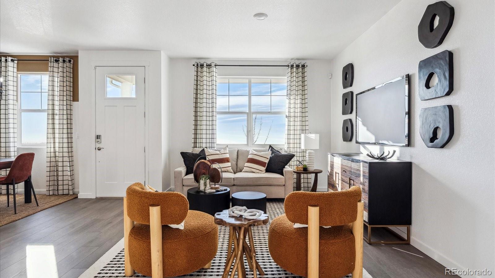 MLS Image #1 for 914  logan peak way,berthoud, Colorado