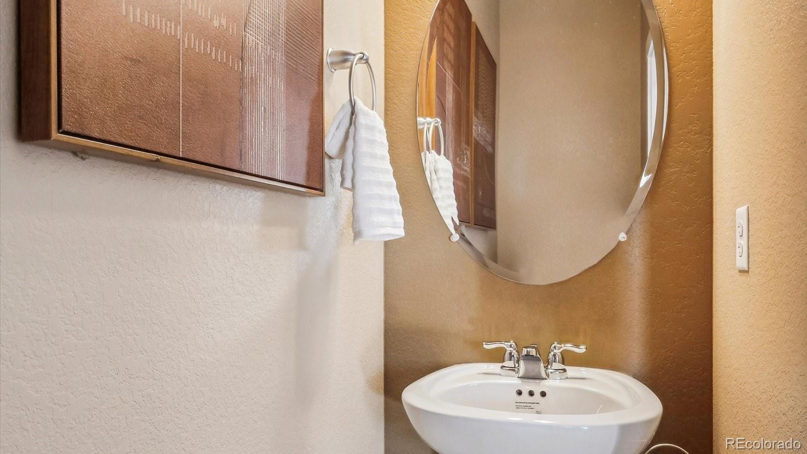 MLS Image #15 for 914  logan peak way,berthoud, Colorado
