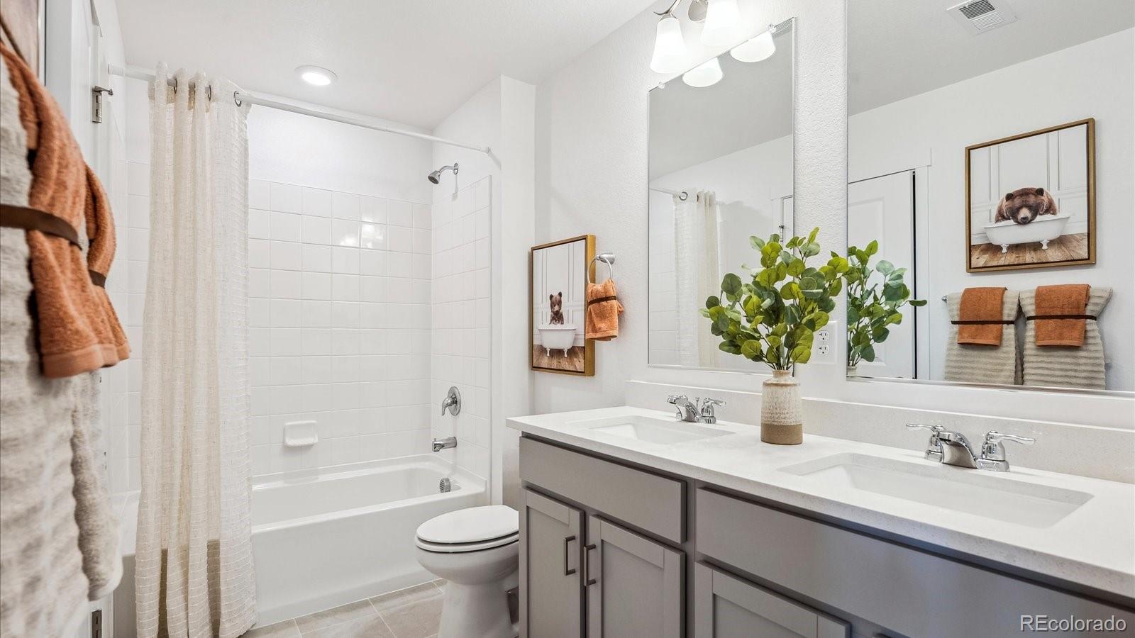 MLS Image #17 for 914  logan peak way,berthoud, Colorado