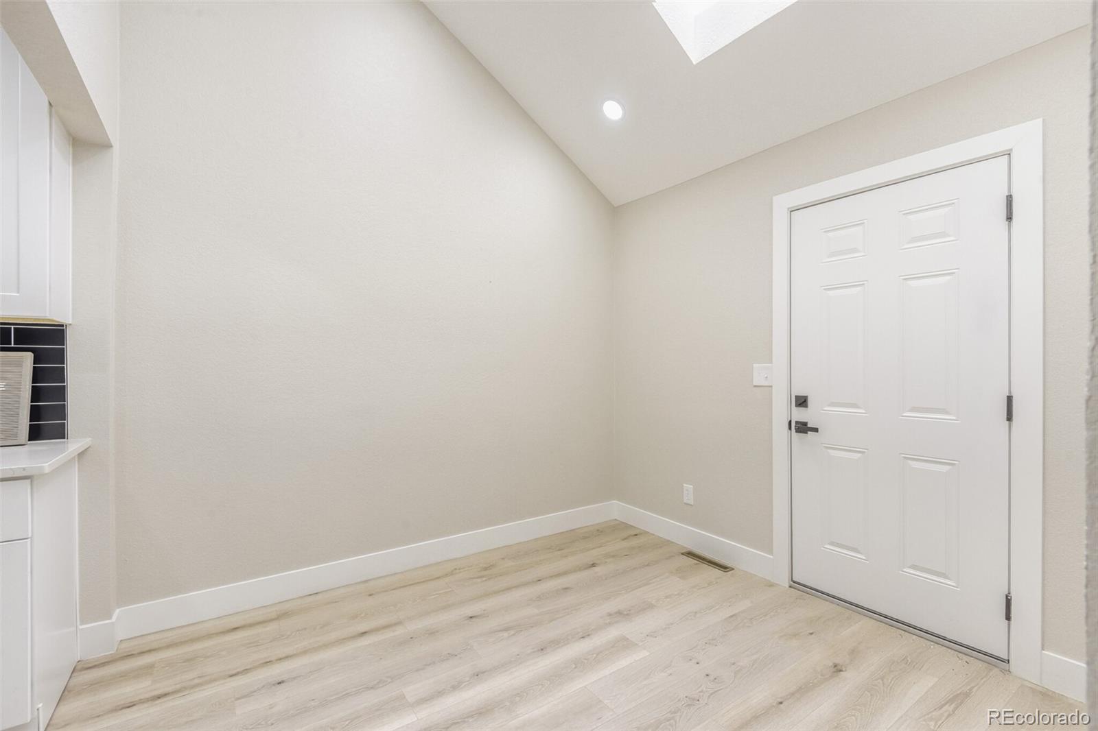 MLS Image #11 for 8344 e radcliff avenue,denver, Colorado