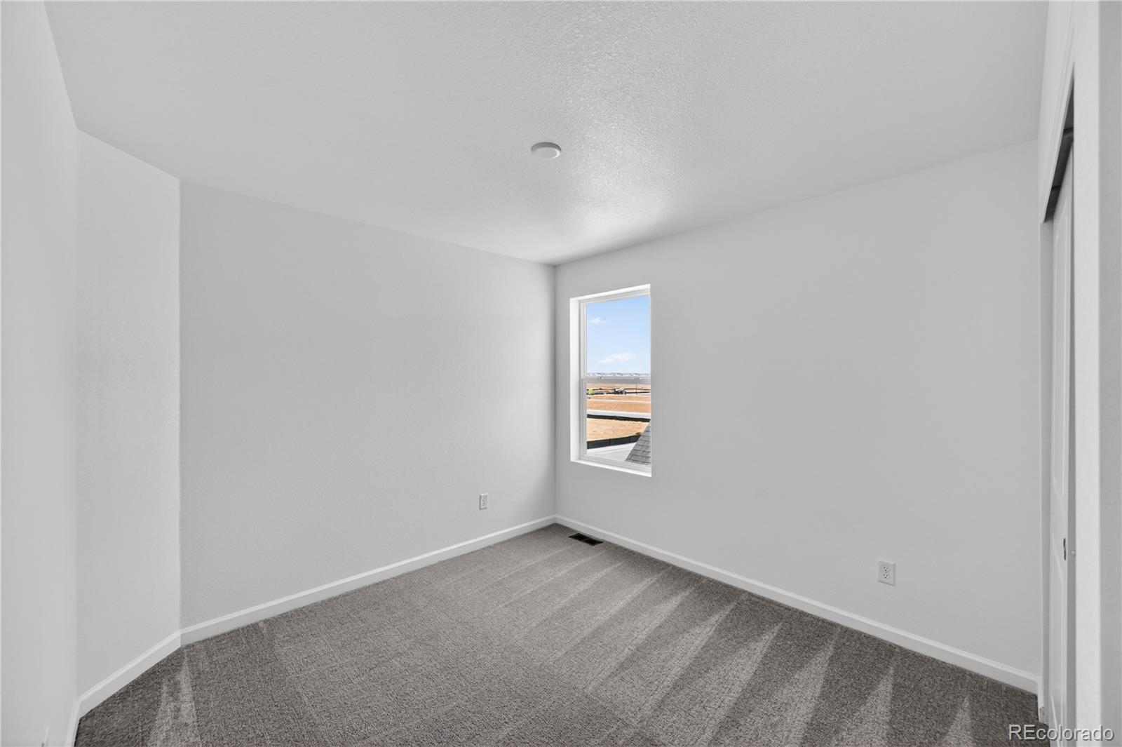 MLS Image #10 for 28445 e 4th avenue,watkins, Colorado