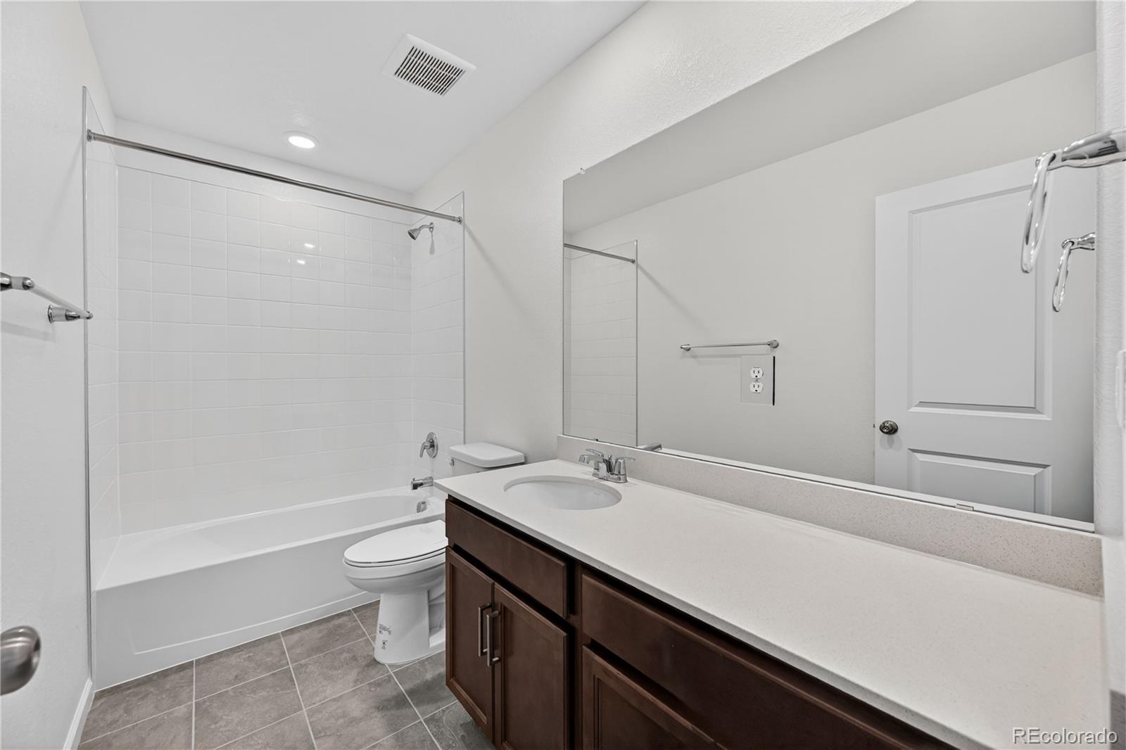 MLS Image #13 for 28445 e 4th avenue,watkins, Colorado
