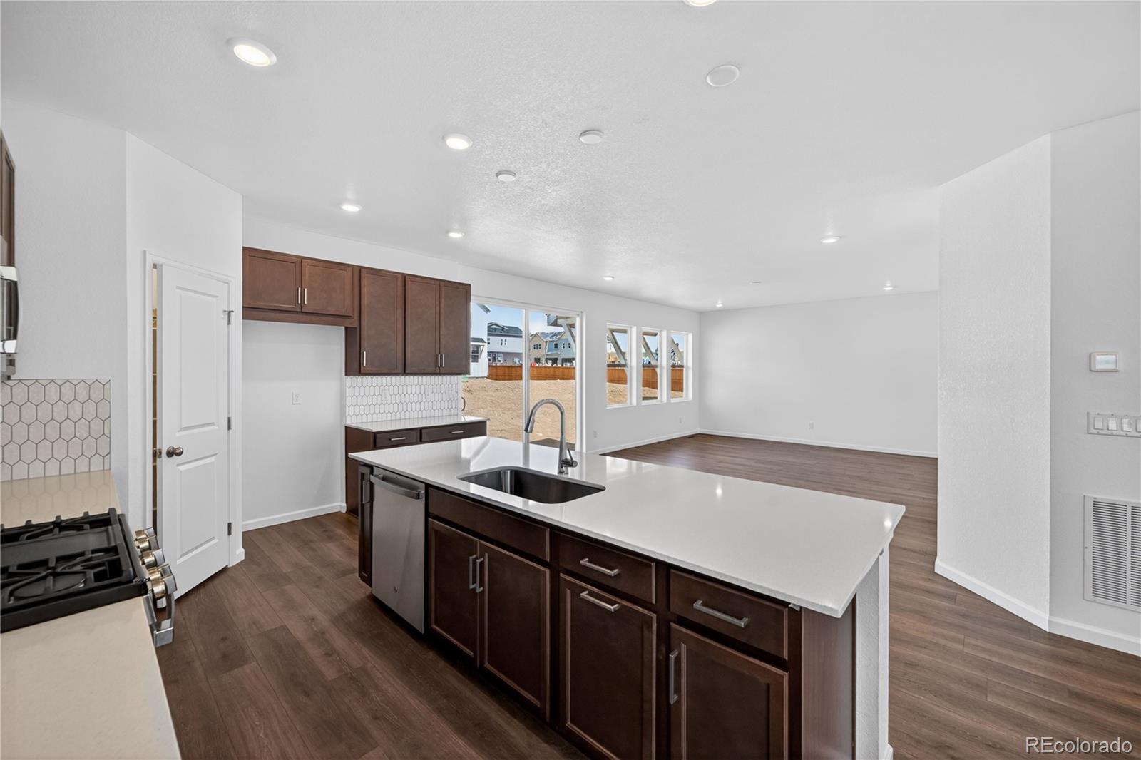 MLS Image #5 for 28445 e 4th avenue,watkins, Colorado
