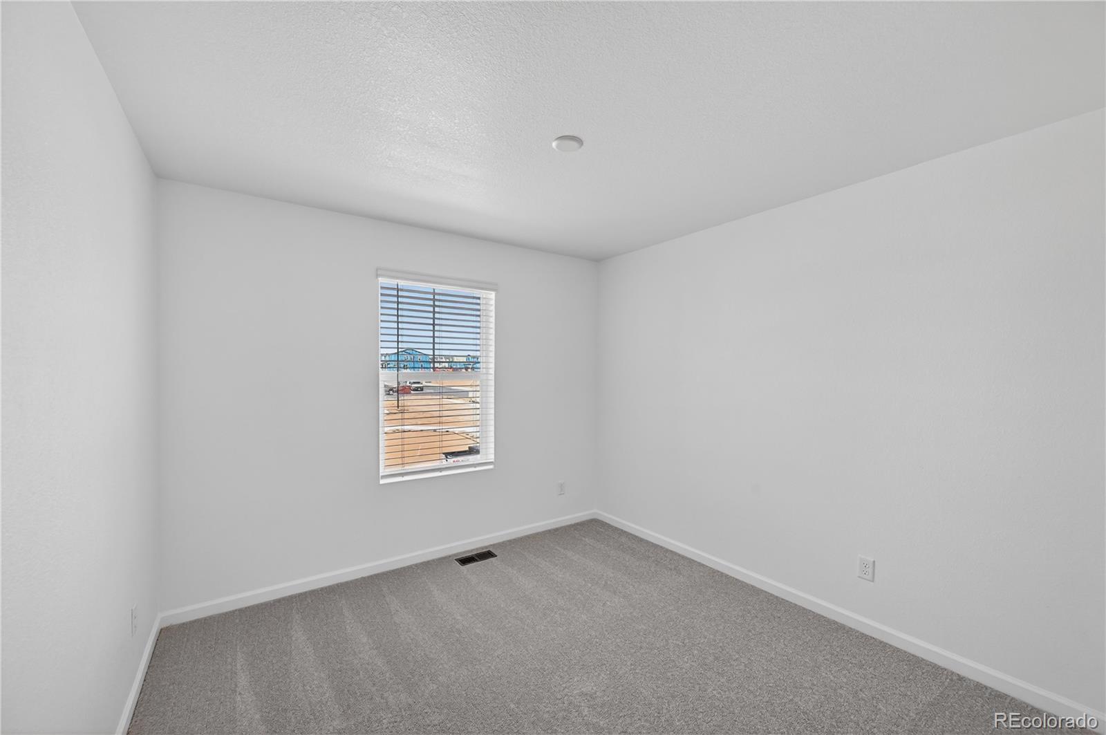 MLS Image #11 for 28450 e 4th place,watkins, Colorado
