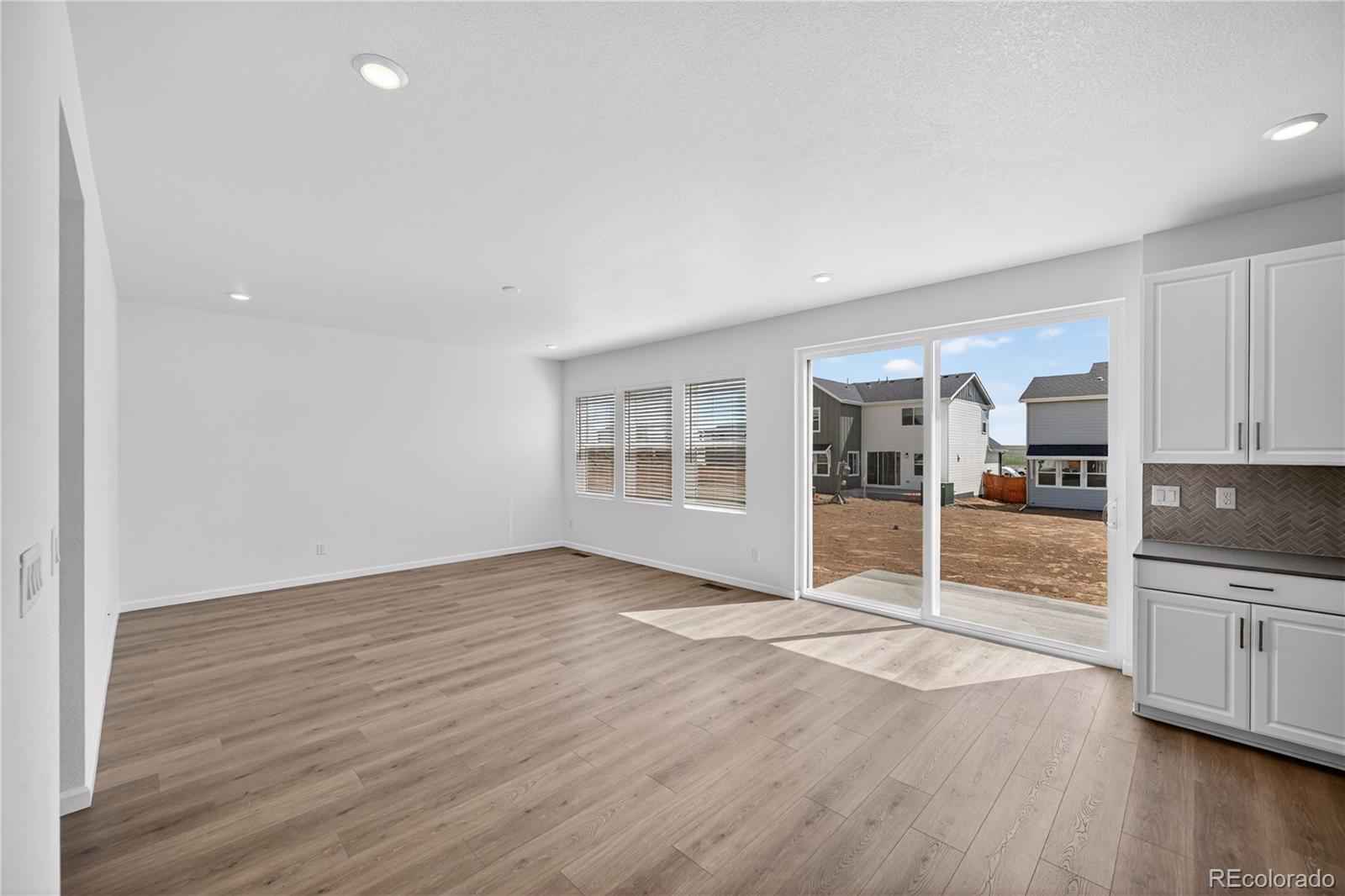 MLS Image #4 for 28450 e 4th place,watkins, Colorado