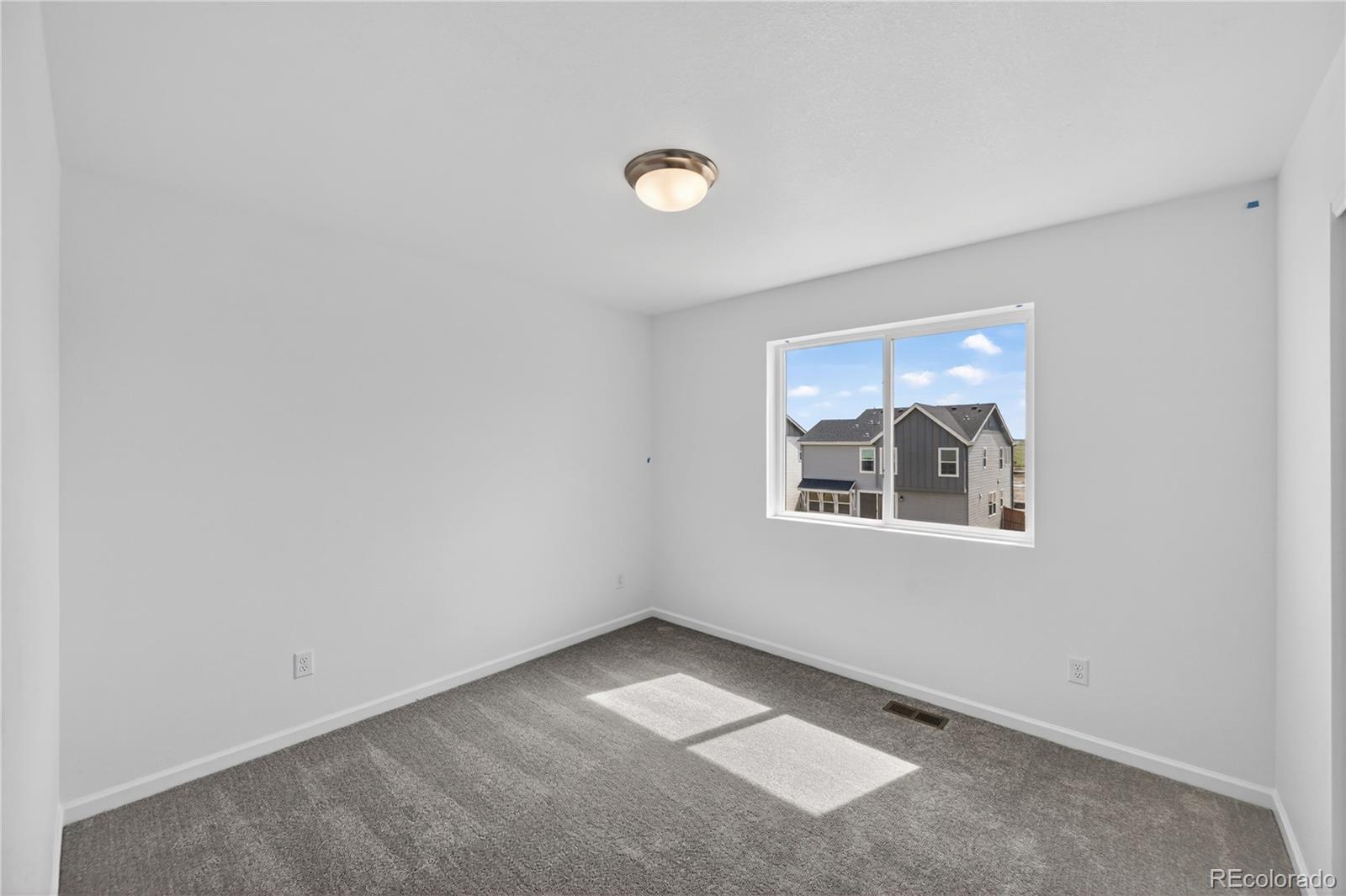MLS Image #10 for 28430 e 4th place,watkins, Colorado
