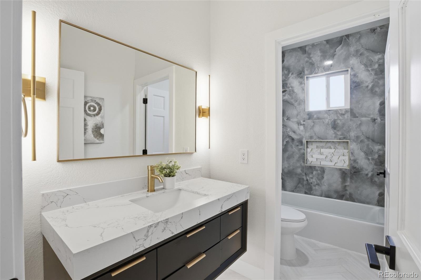 MLS Image #16 for 23464 e heritage parkway,aurora, Colorado