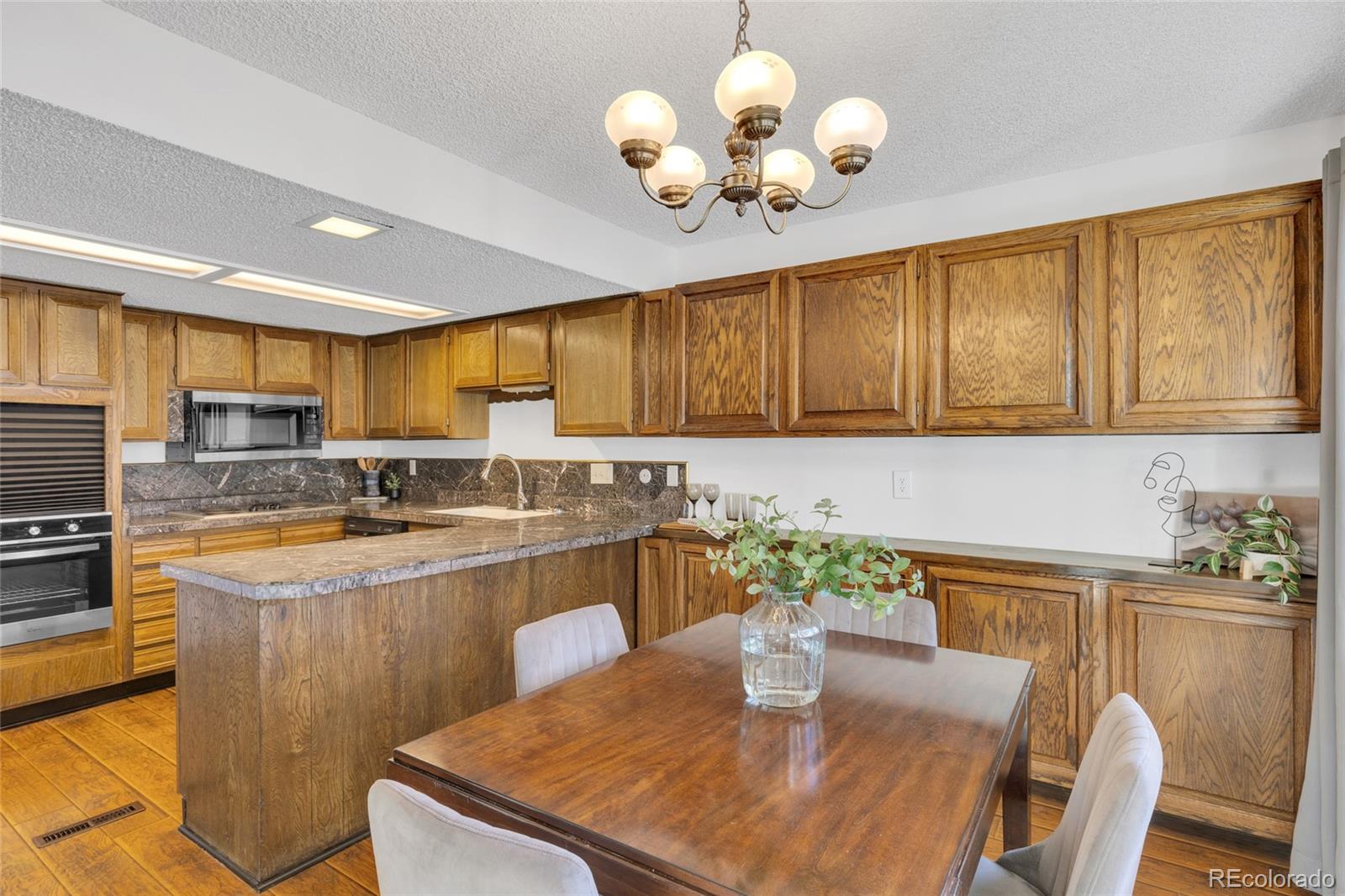 MLS Image #6 for 7165 s vine circle,centennial, Colorado