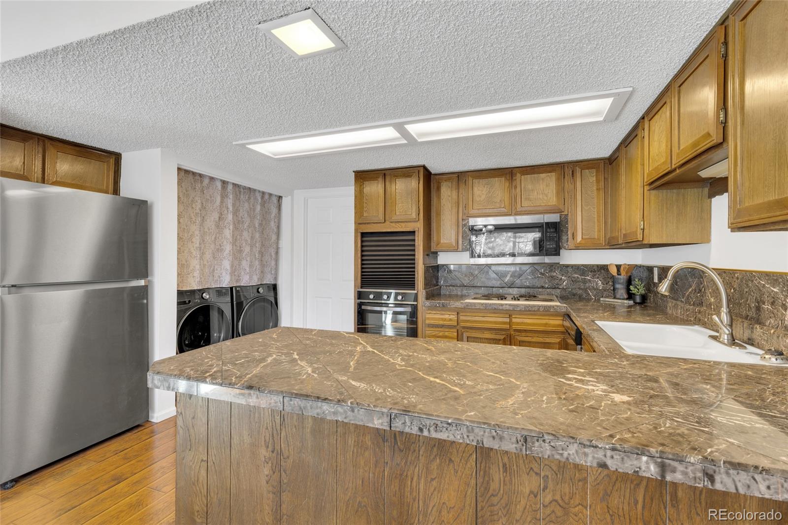 MLS Image #9 for 7165 s vine circle,centennial, Colorado