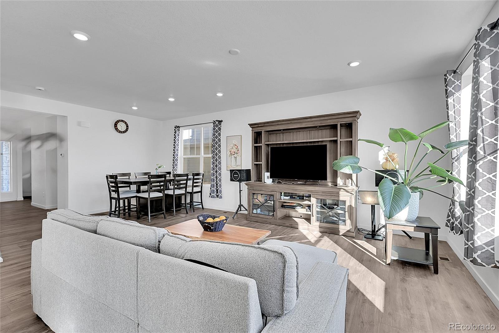 MLS Image #8 for 903  crestone street,johnstown, Colorado