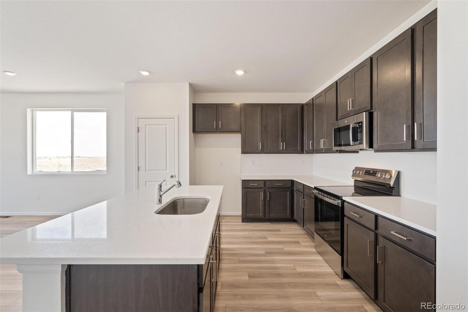 MLS Image #13 for 47409  magnolia avenue,bennett, Colorado