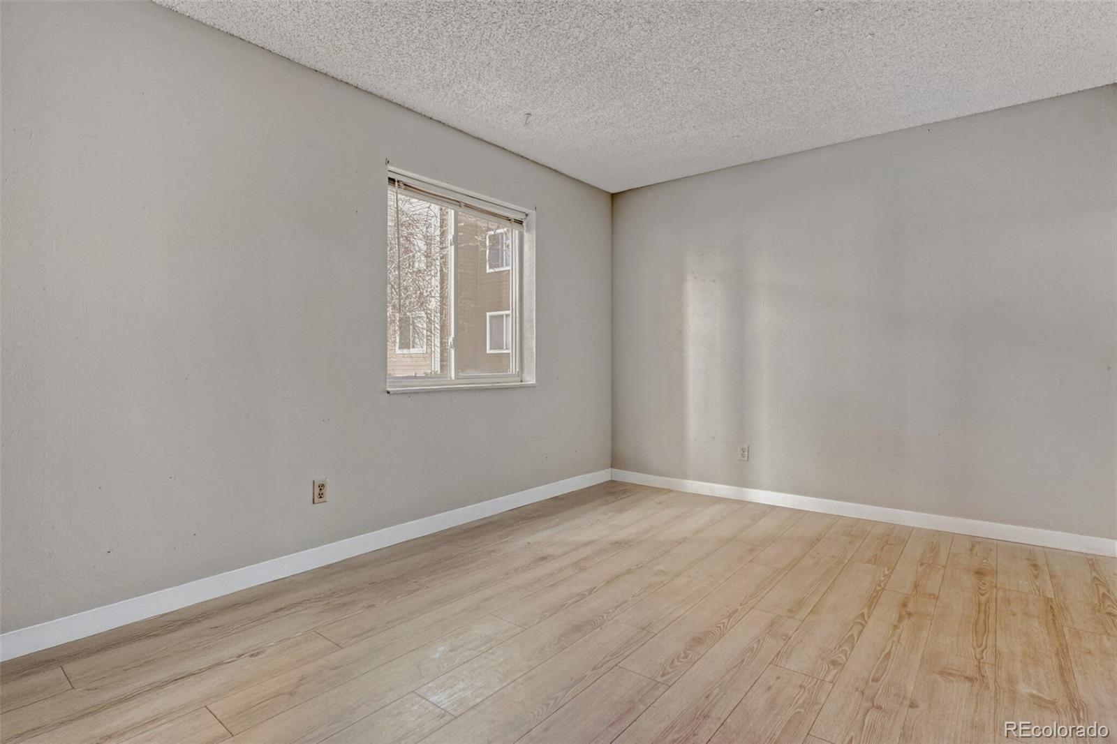 MLS Image #13 for 1074 s dearborn street 108,aurora, Colorado