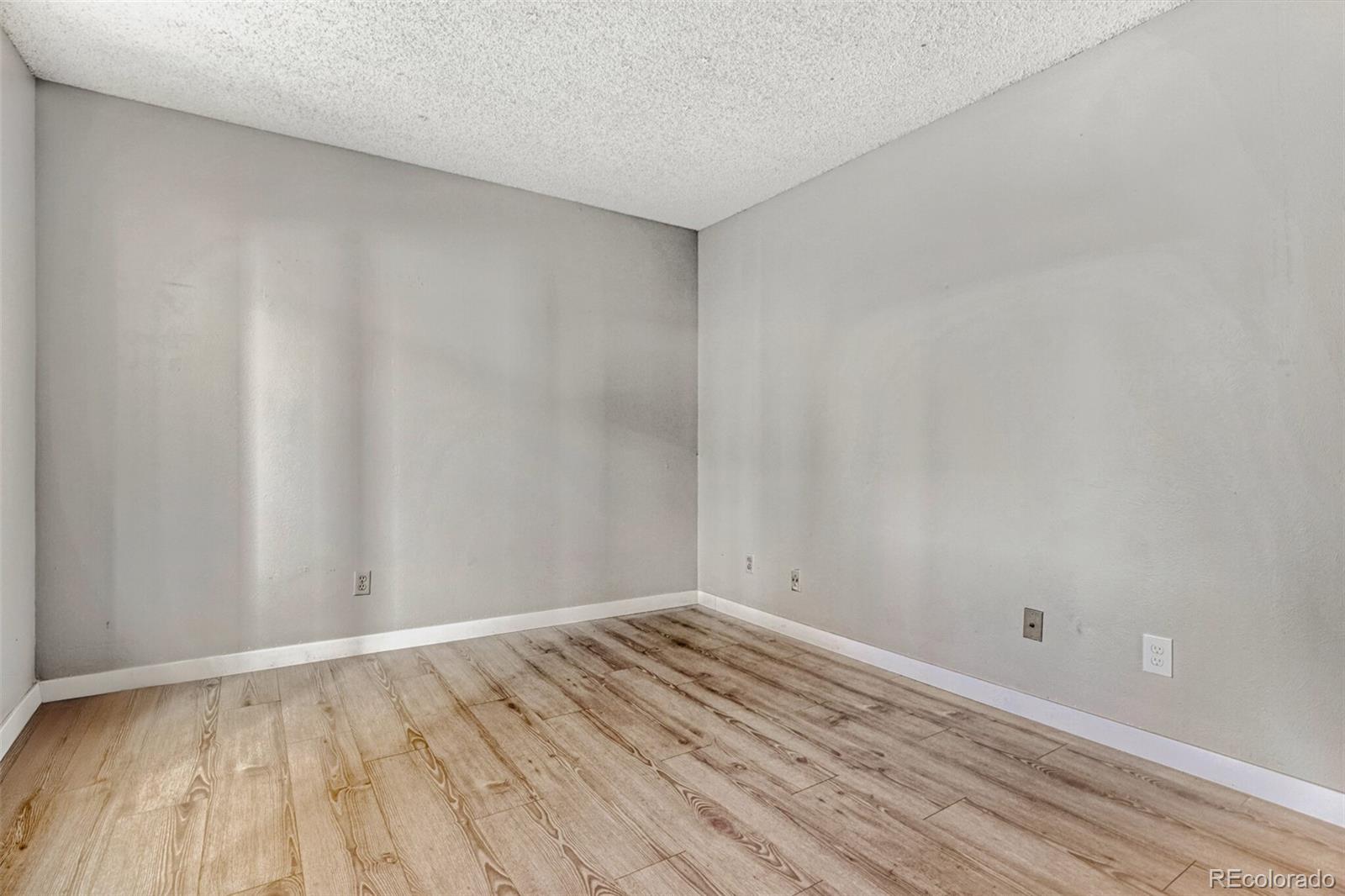MLS Image #15 for 1074 s dearborn street 108,aurora, Colorado