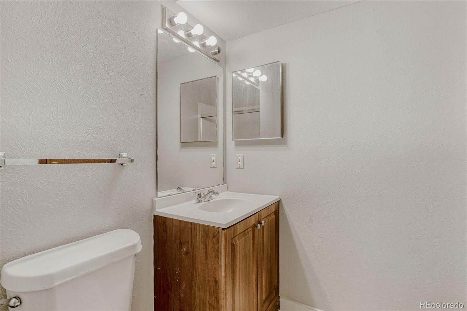 MLS Image #23 for 1074 s dearborn street 108,aurora, Colorado