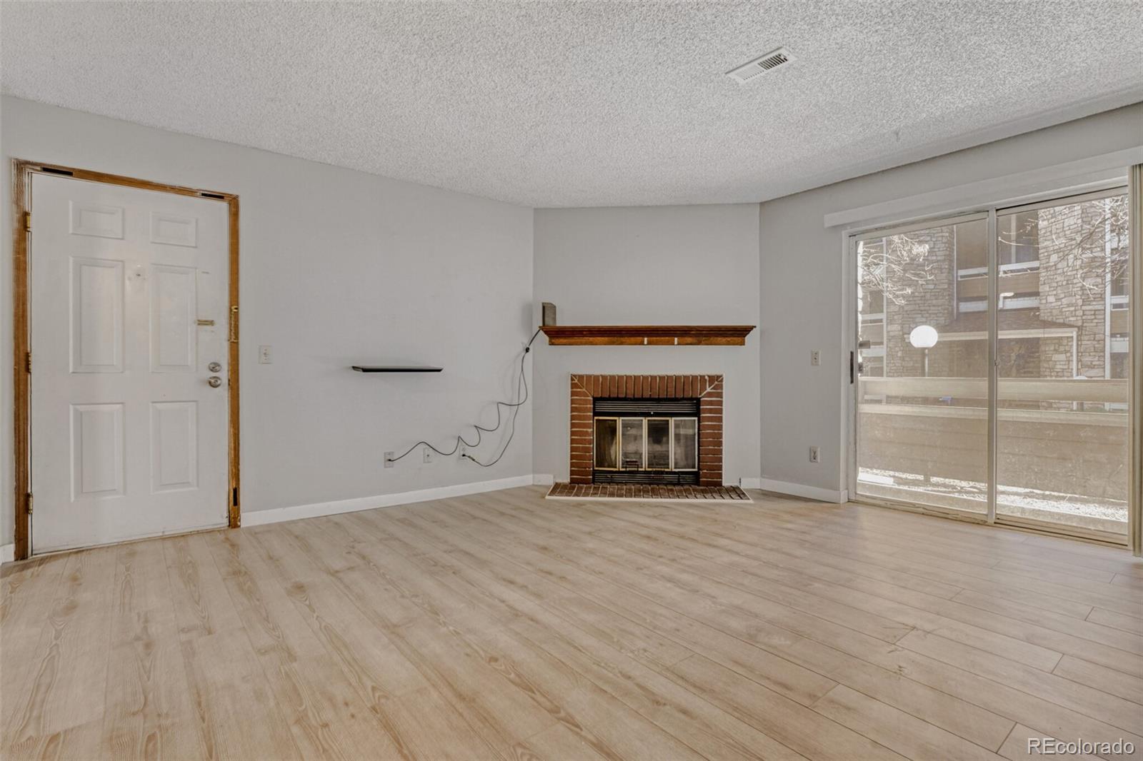 MLS Image #5 for 1074 s dearborn street 108,aurora, Colorado