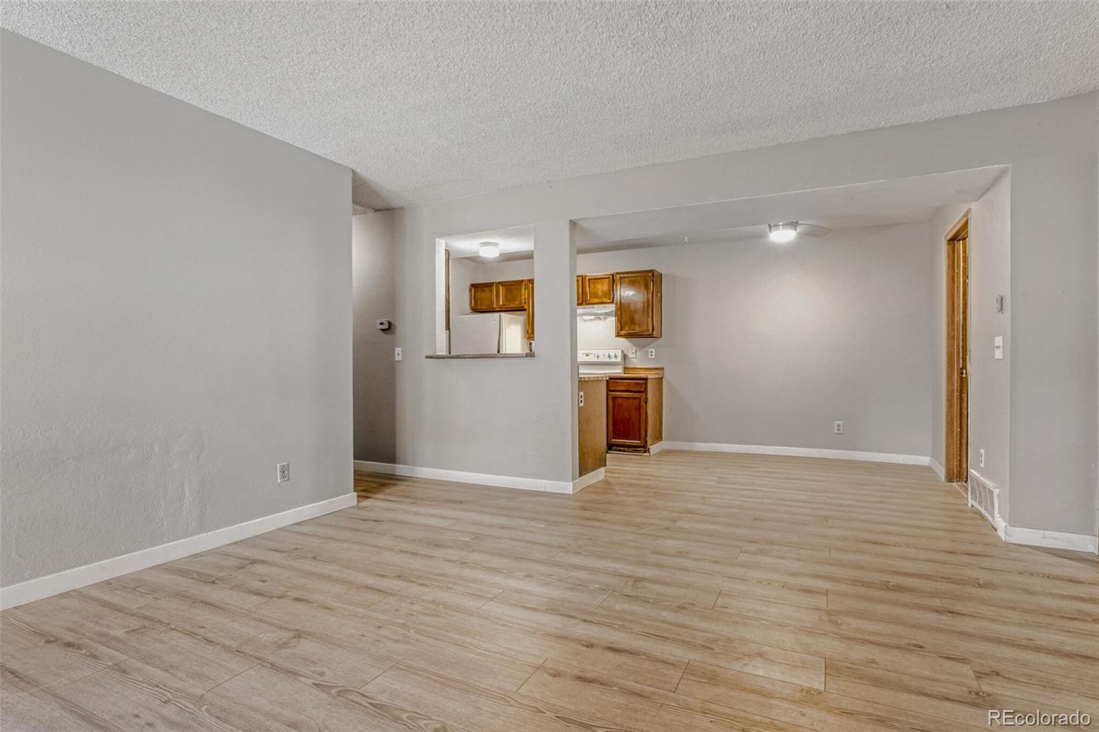 MLS Image #7 for 1074 s dearborn street 108,aurora, Colorado