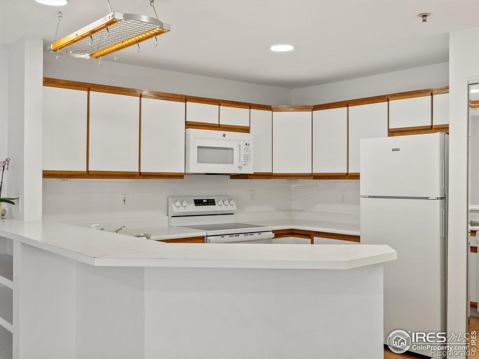 MLS Image #7 for 33 s boulder circle,boulder, Colorado