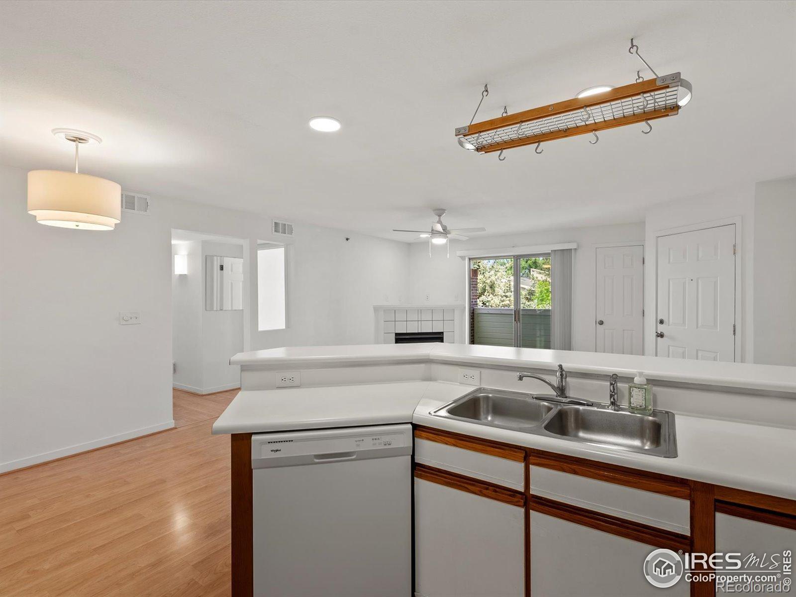 MLS Image #9 for 33 s boulder circle,boulder, Colorado
