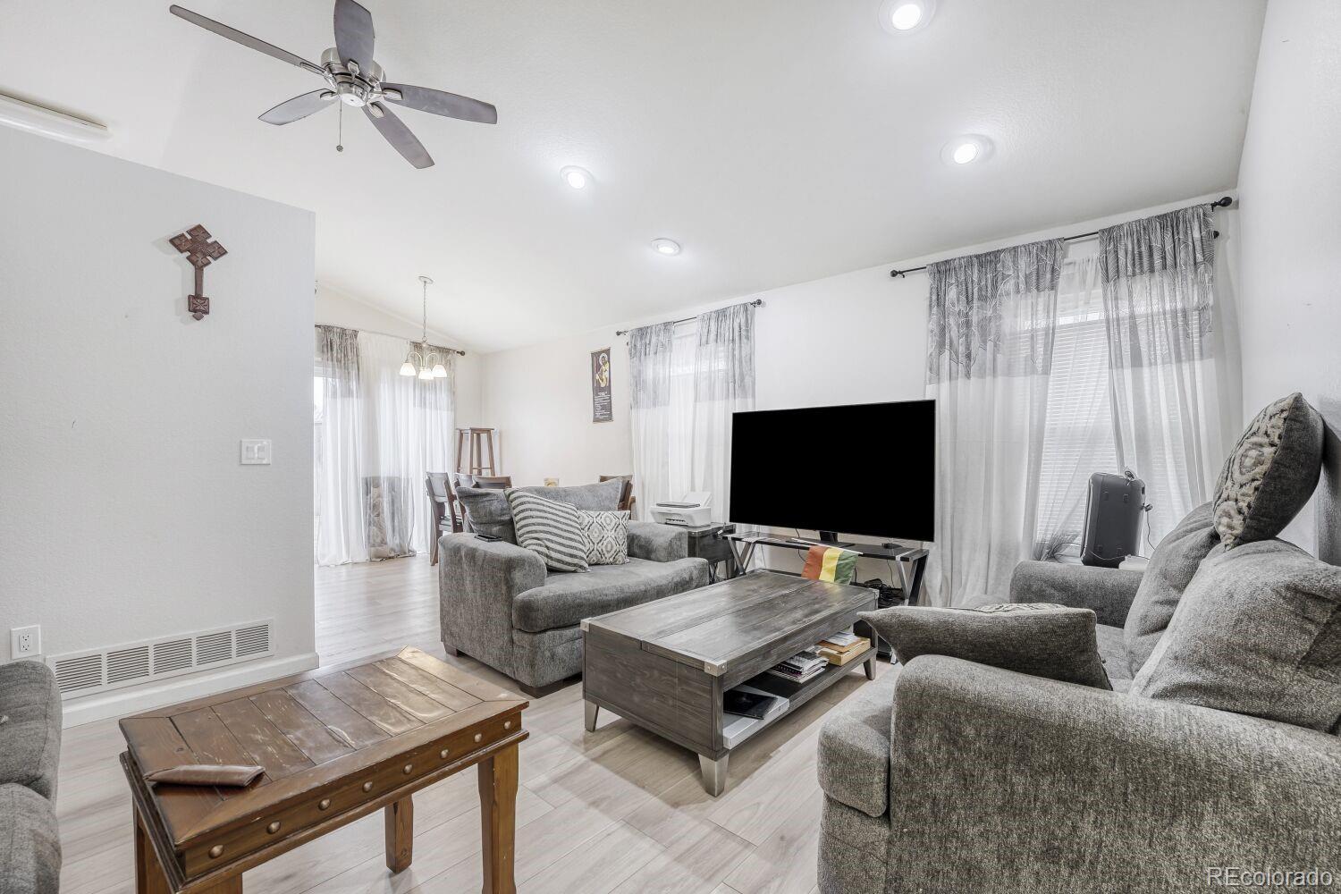 MLS Image #3 for 18946 e 22nd place,aurora, Colorado