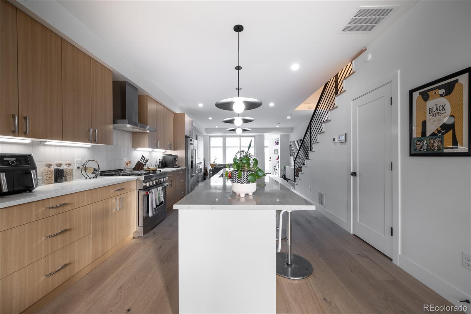 MLS Image #4 for 1542  vrain street,denver, Colorado