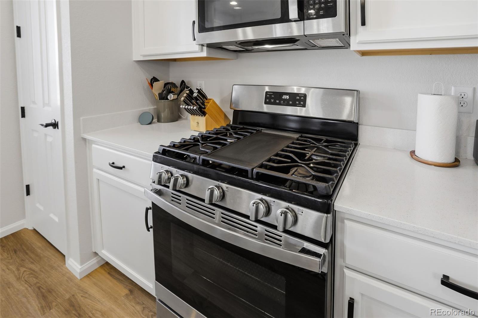 MLS Image #8 for 8735  scarborough drive,colorado springs, Colorado