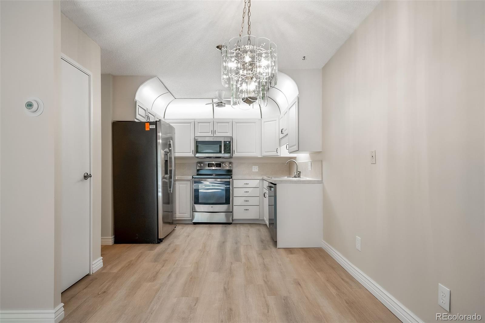 MLS Image #11 for 3082 s wheeling way,aurora, Colorado