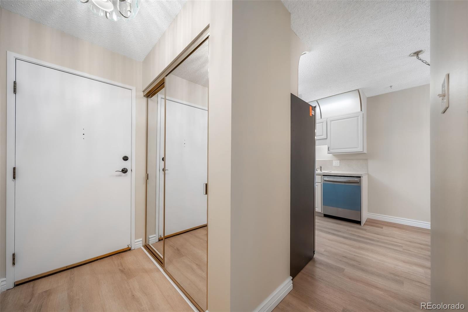 MLS Image #4 for 3082 s wheeling way,aurora, Colorado