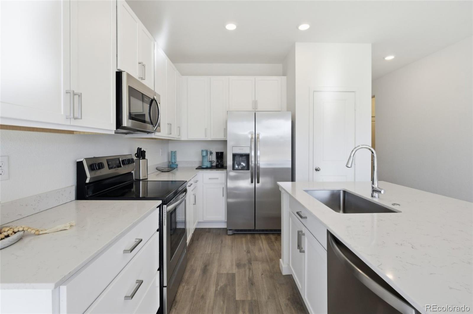 MLS Image #10 for 930  thinleaf lane,elizabeth, Colorado