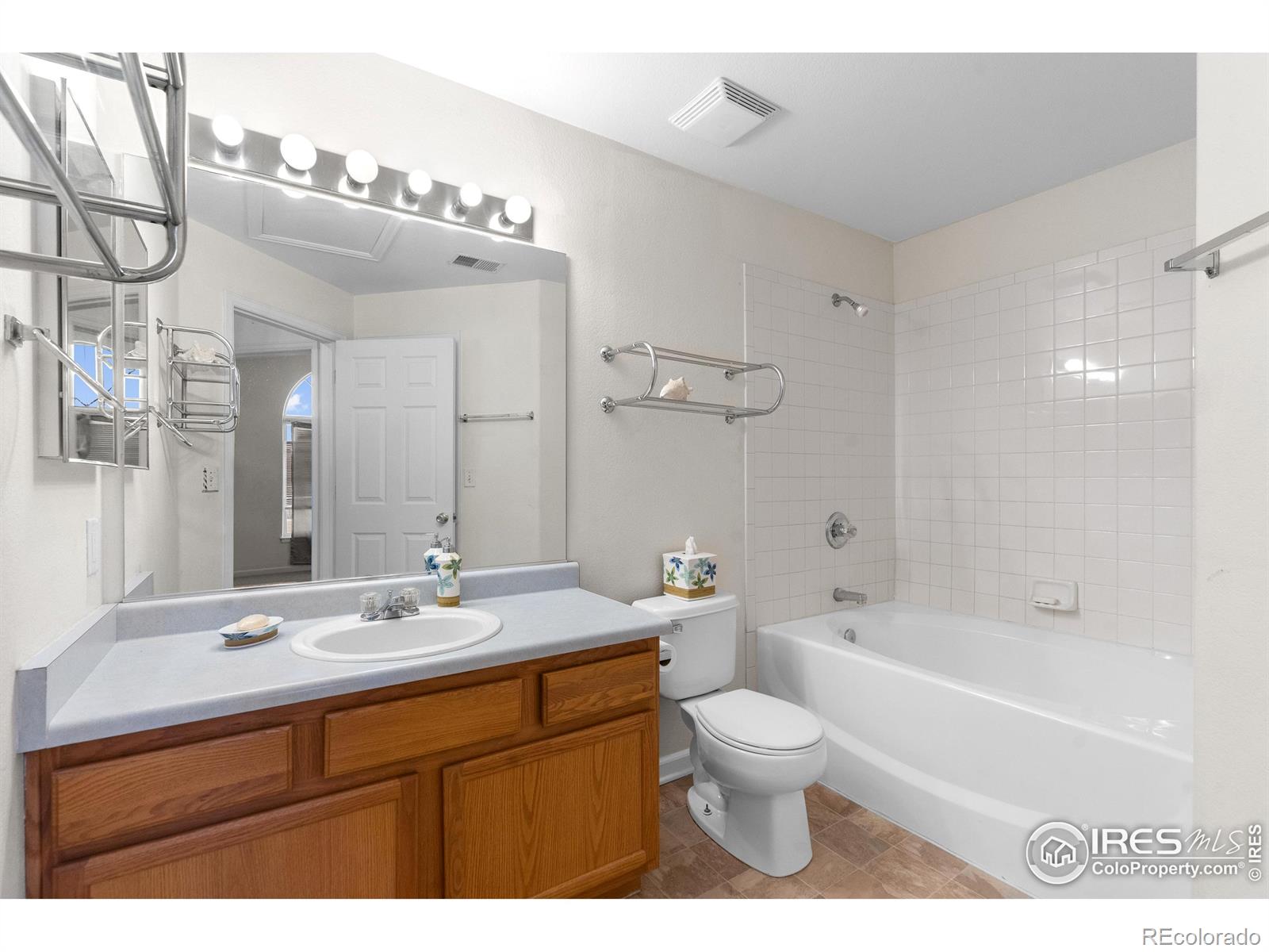 MLS Image #12 for 5151  29th street,greeley, Colorado