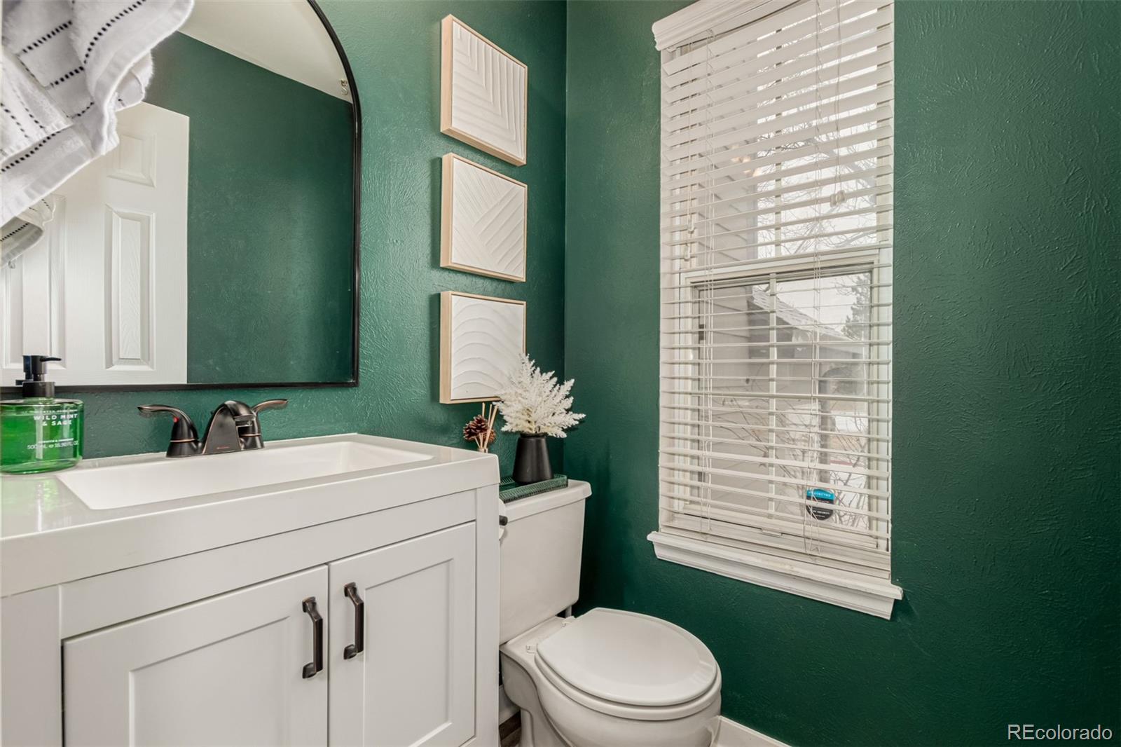 MLS Image #12 for 6911 s dover way,littleton, Colorado