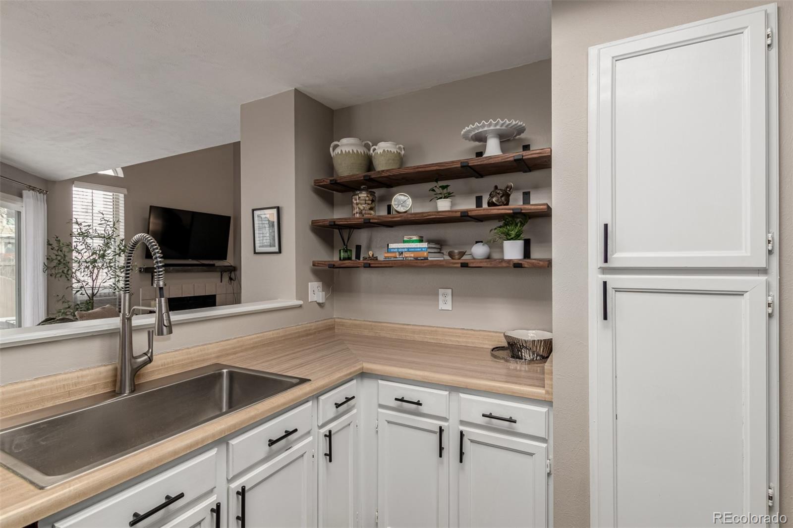MLS Image #8 for 6911 s dover way,littleton, Colorado