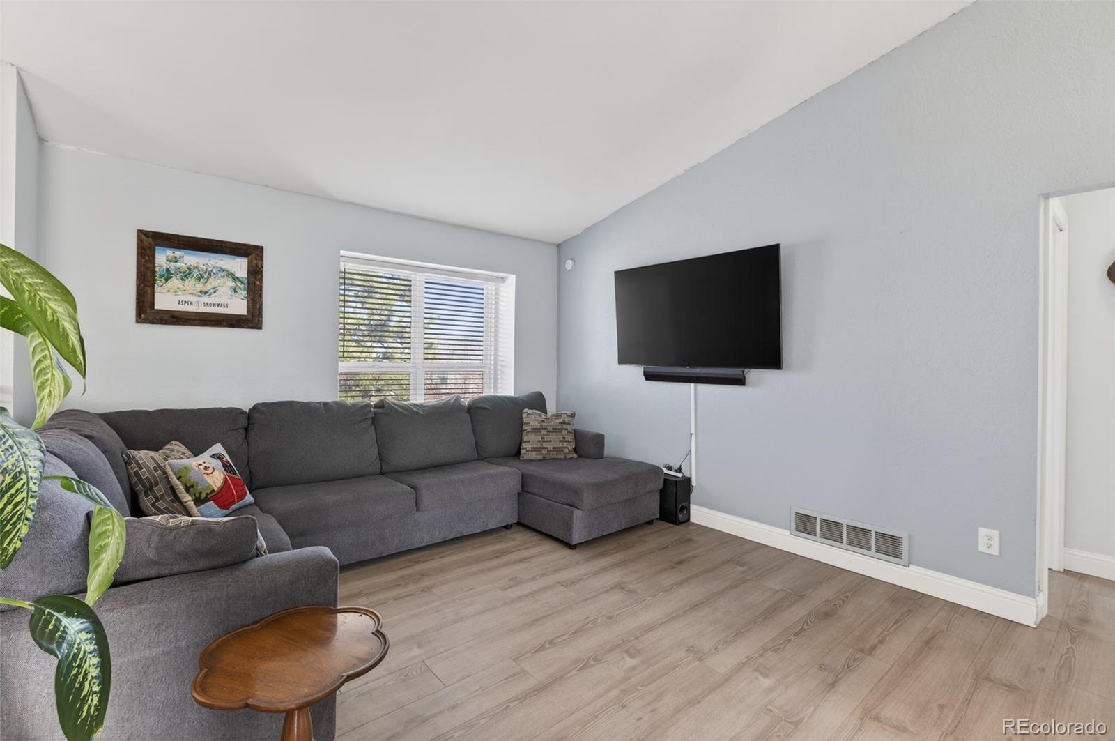 MLS Image #3 for 5915 s nepal street,centennial, Colorado
