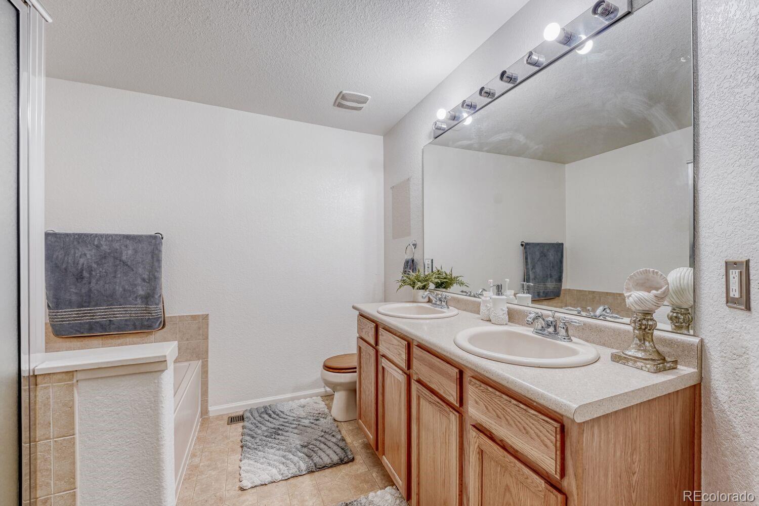 MLS Image #13 for 588 s mobile place ,aurora, Colorado