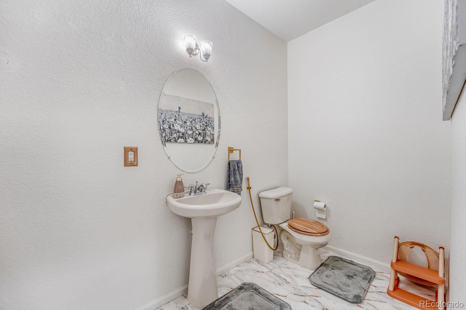 MLS Image #5 for 588 s mobile place ,aurora, Colorado