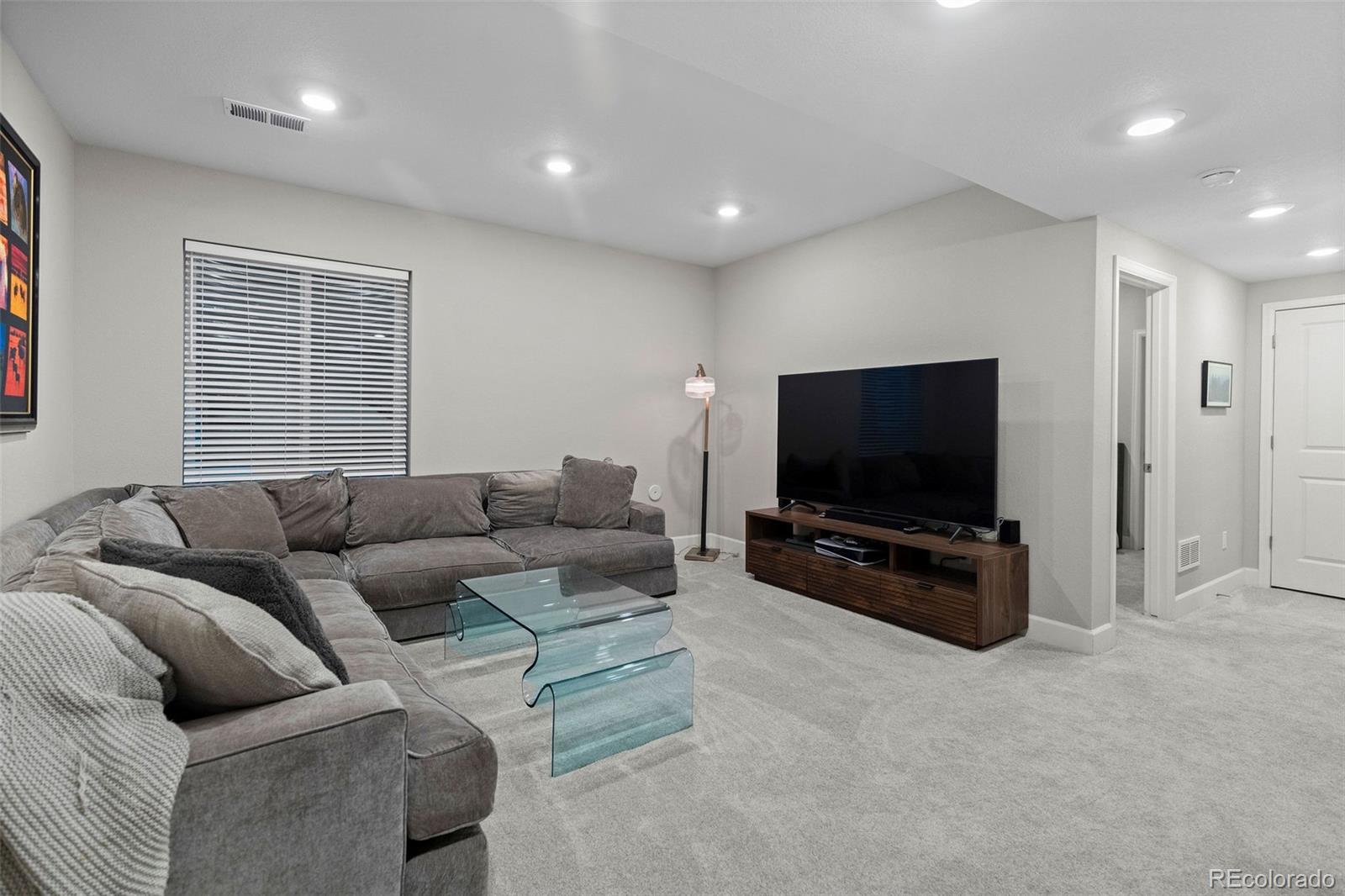 MLS Image #29 for 6365 n dallas court,denver, Colorado