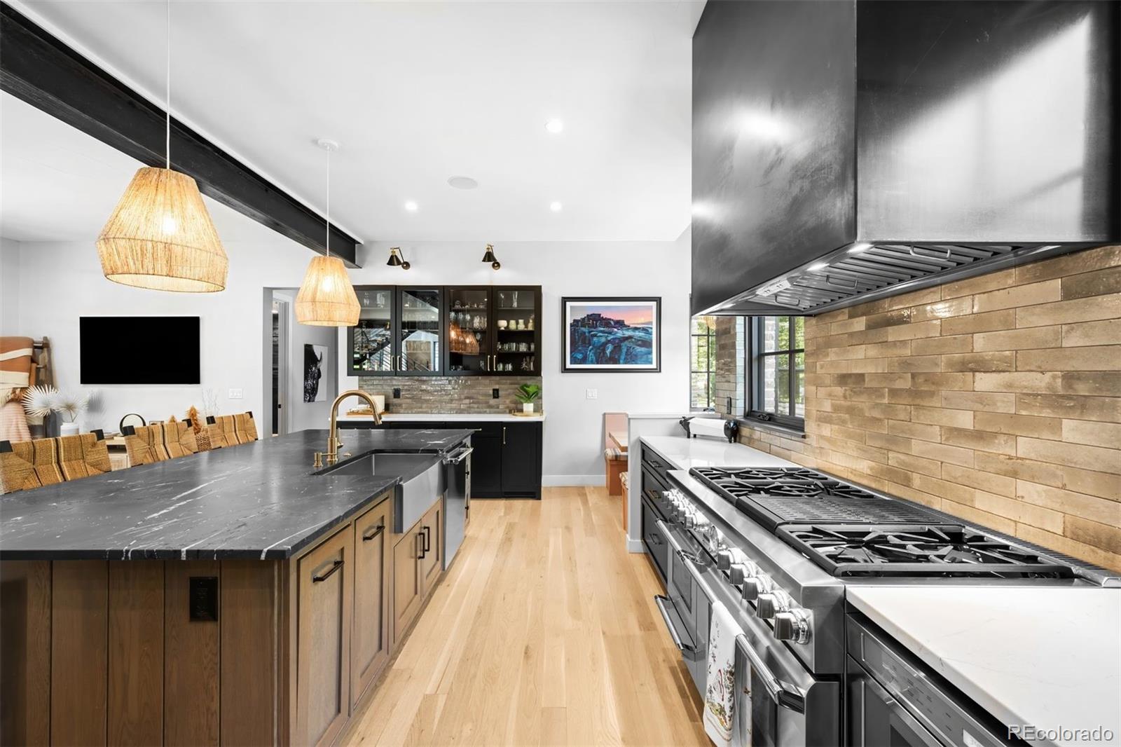 MLS Image #17 for 1055 s cove way,denver, Colorado