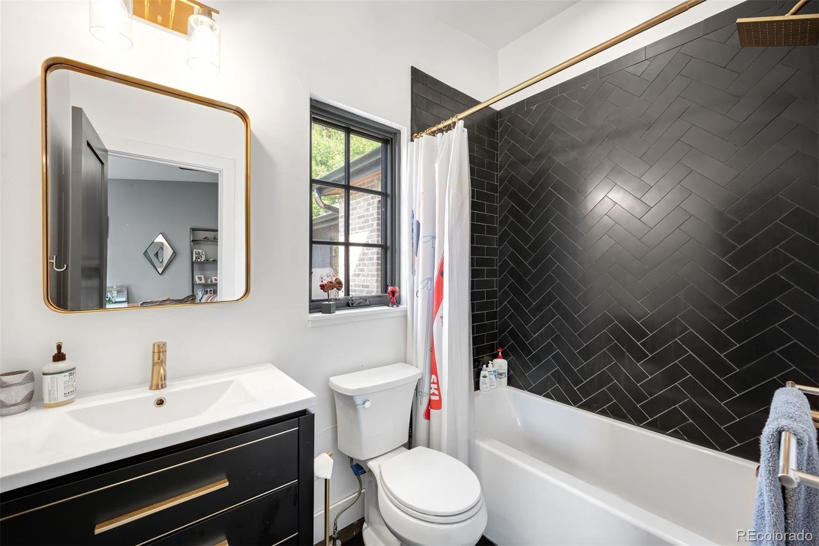 MLS Image #36 for 1055 s cove way,denver, Colorado