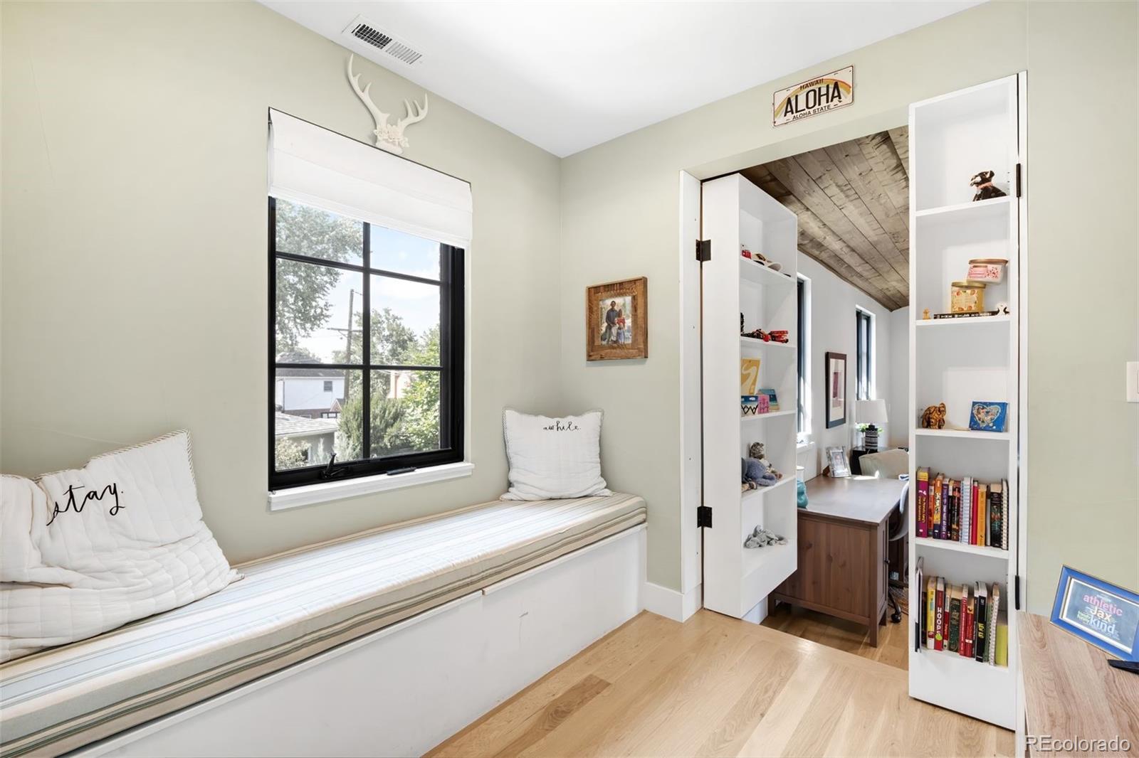 MLS Image #39 for 1055 s cove way,denver, Colorado